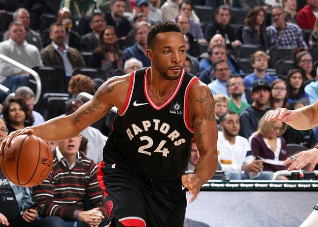 D角色为轴 D角色为轴